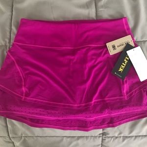 Athleta Stealth Skort - Fuscia